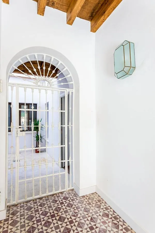 Stunning Apartment In Central Sevilla