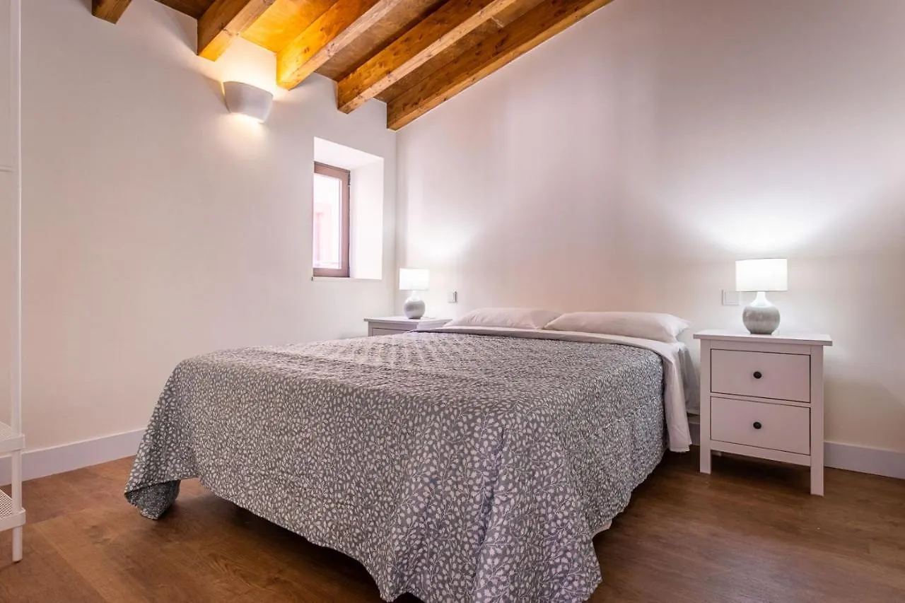 Stunning Apartment In Central Sevilla